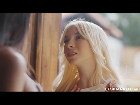 ❤️ Tüdruk tuleb paar kuud hiljem koju ja jõuab sööma oma kasuema tussu ❤ Kvaliteetne porno at us ☑